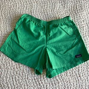 Patagonia baggies 5 inch in size XS! Unique Kelly green color